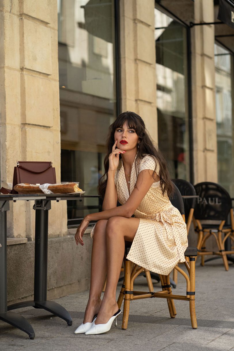 10 Tips To Create Stunning Parisian Chic Outfits - The Fashion Fabrique